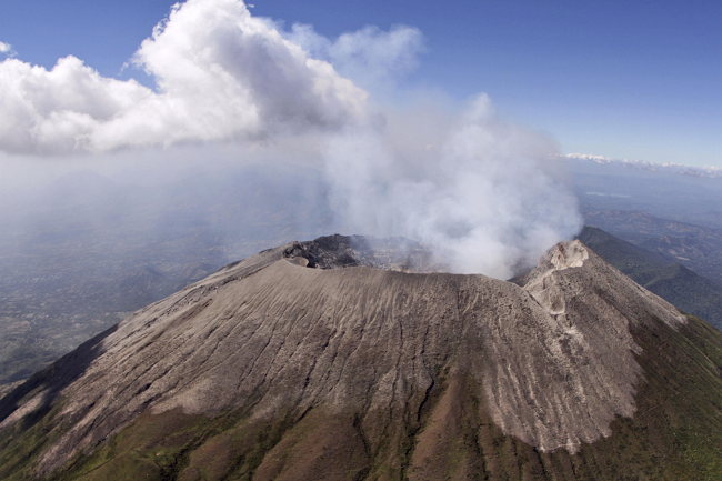 Mitos y leyendas: Los volcanes en El Salvador y sus historias místicas-1
